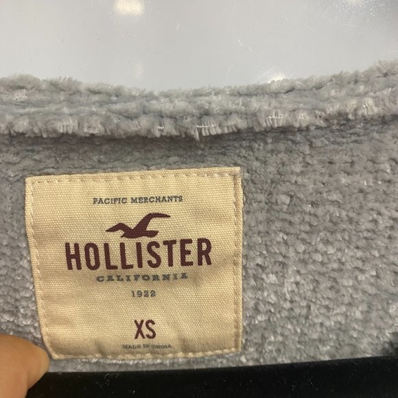 Hollister Gray V Neck Sweater Size XS - Picture 3 of 6